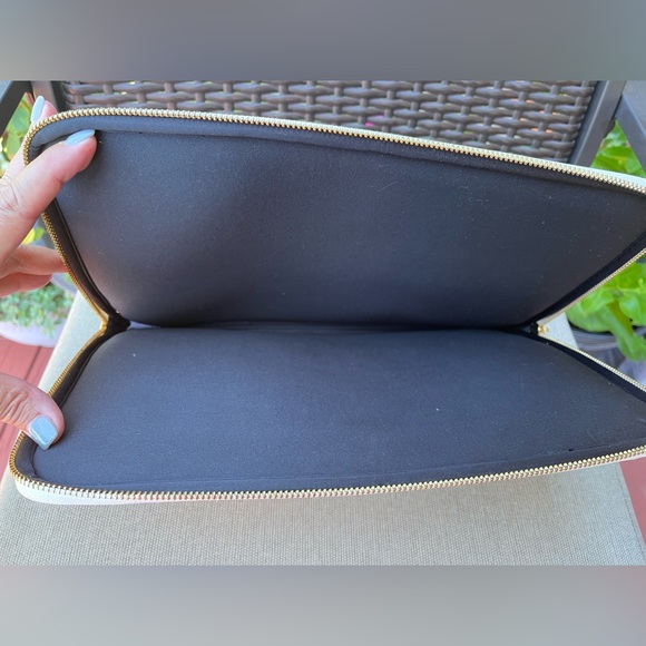 EUC Kate Spade Laptop/Tablet Carry Pouch - Picture 9 of 14